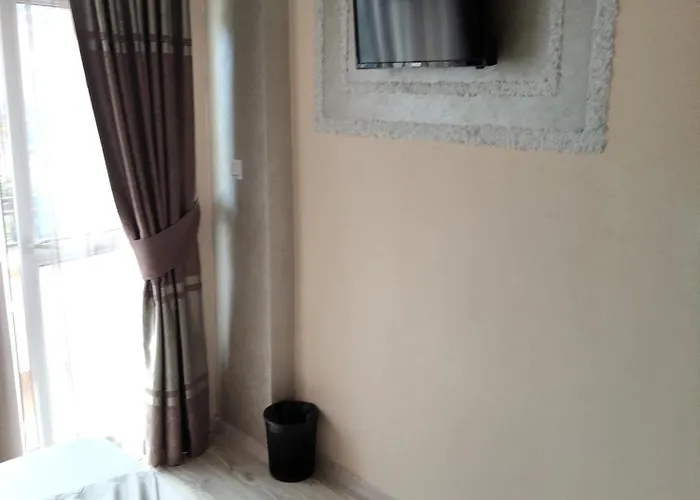 Adriya Πανσιόν