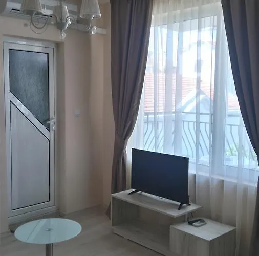 Πανσιόν Adriya 4*