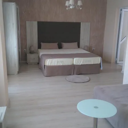 Affittacamere Adriya 4*