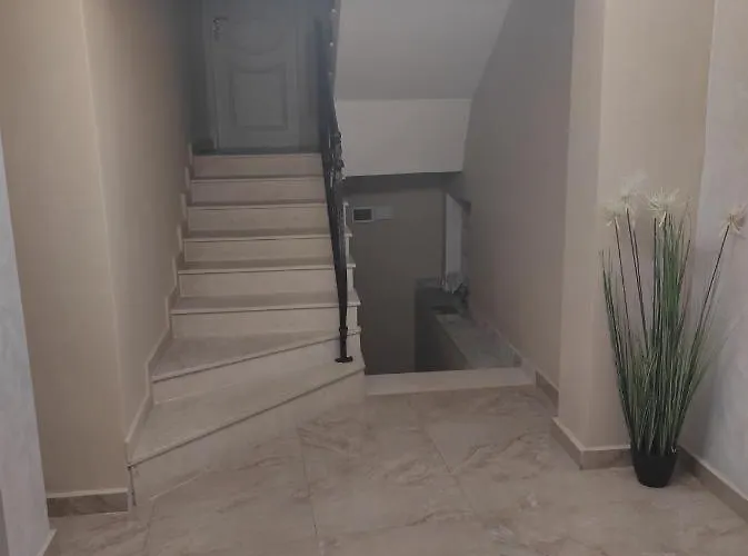 Πανσιόν Adriya 4*