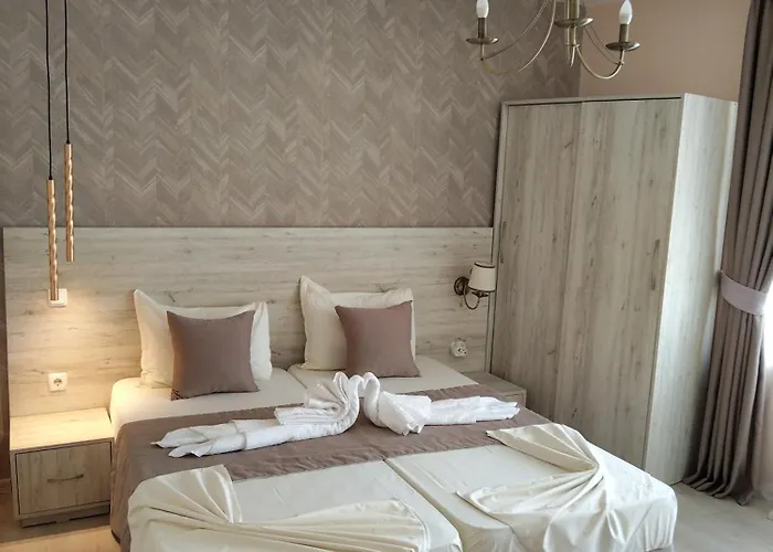 Adriya Πανσιόν