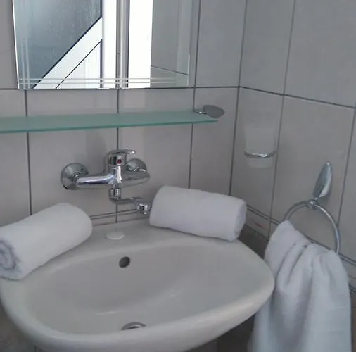 Πανσιόν Adriya 4*